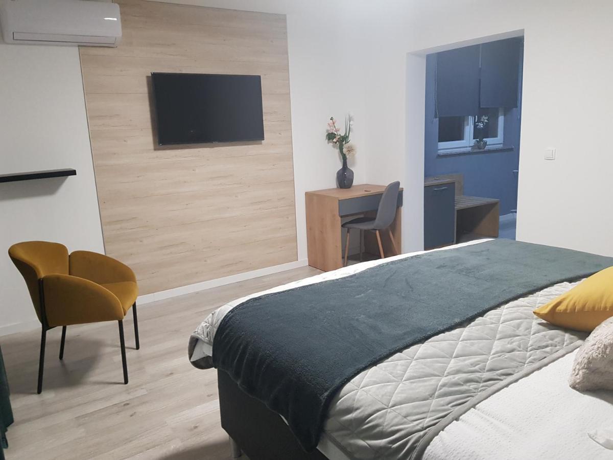 Rooms Vanteo Korenica Eksteriør billede