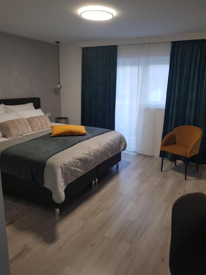 Rooms Vanteo Korenica Eksteriør billede